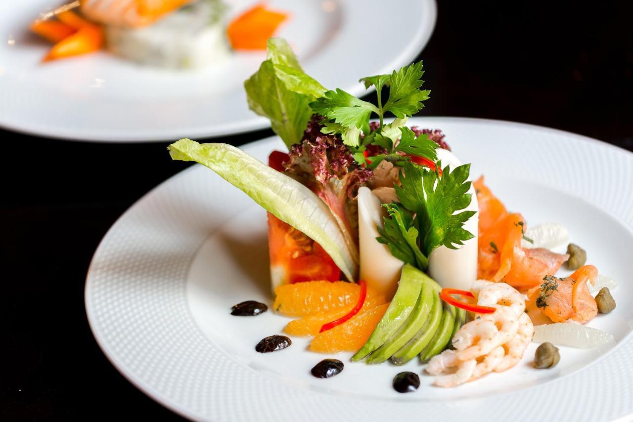 Farah Rabat Hotel Bagian luar foto A salad
