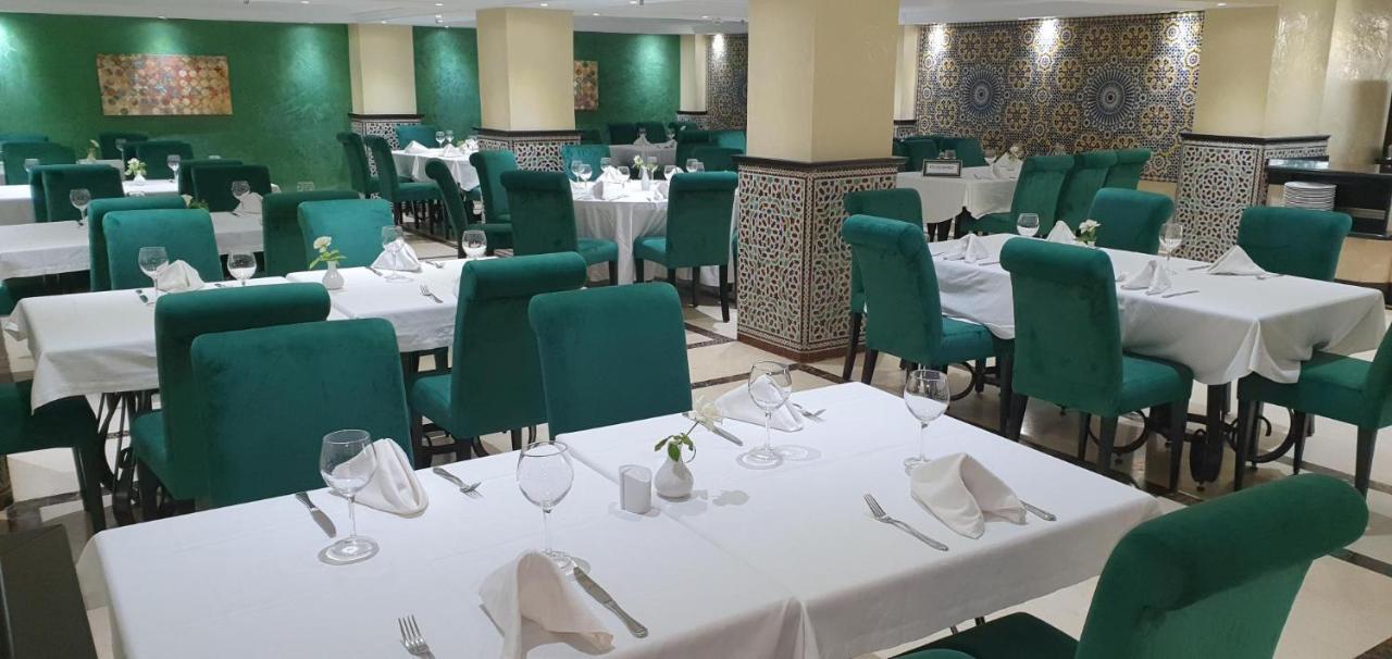 Farah Rabat Hotel Bagian luar foto The restaurant