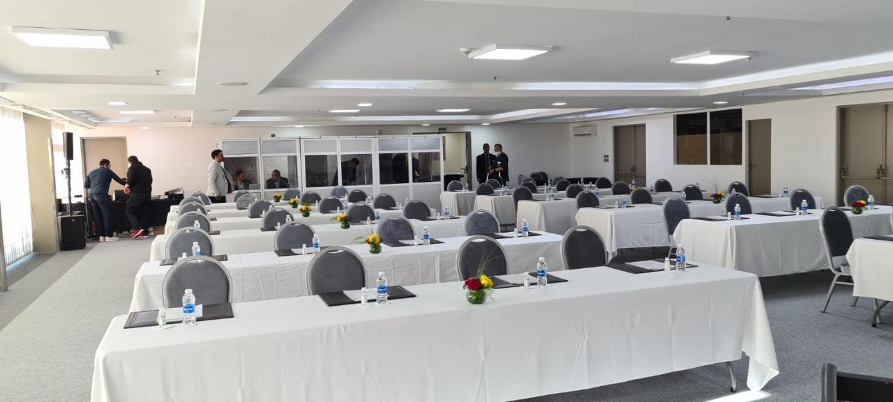 Farah Rabat Hotel Bagian luar foto The 2012 meeting of the African Union High-Level Committee on the Conflict in Mali