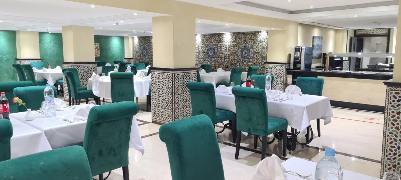 Farah Rabat Hotel Bagian luar foto Restaurant