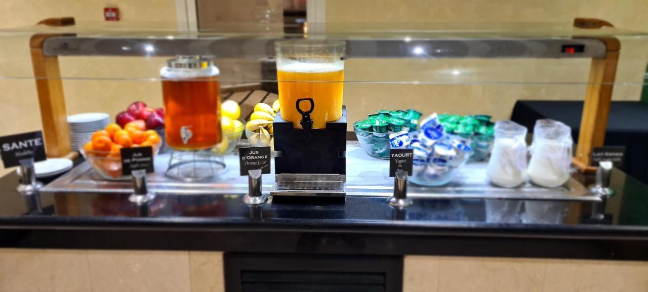 Farah Rabat Hotel Bagian luar foto A beer tap in a restaurant