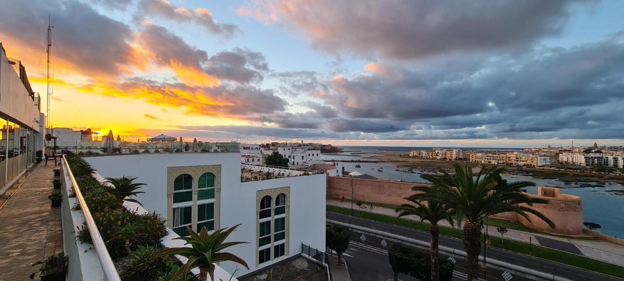 Farah Rabat Hotel Bagian luar foto Sunset over the Atlantic Ocean in Larache