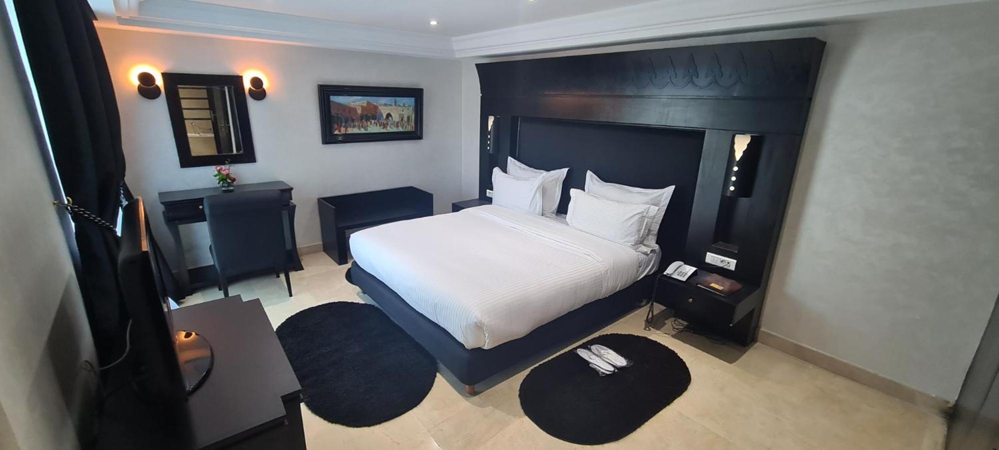 Farah Rabat Hotel Bagian luar foto A room at the hotel